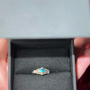 Sterling silver blue fire opal size 5  vintage antique ring